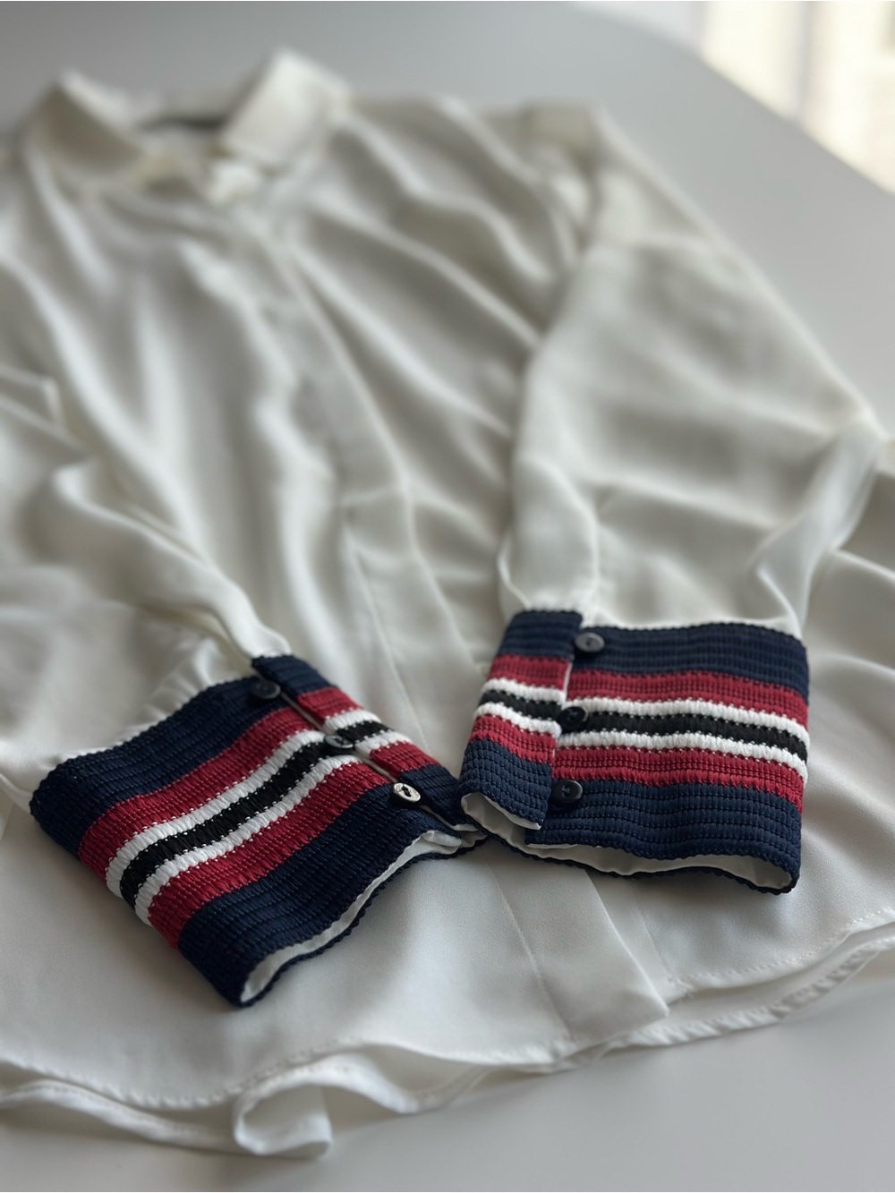 Zara Made in Spain Sheer Ivory Blouse Striped Preppy Cuffs Size Small - Picture 3 of 4